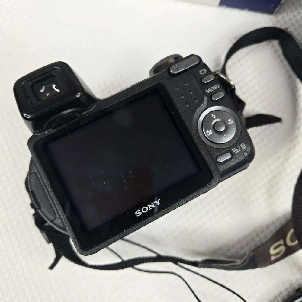 Sony Cybershot DSC-H5 7.2mp Digital Camera 12x Optical Image Stabilization Zoom